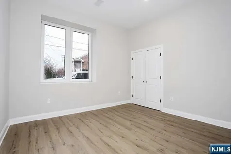385 Passaic Avenue Lodi NJ 07644