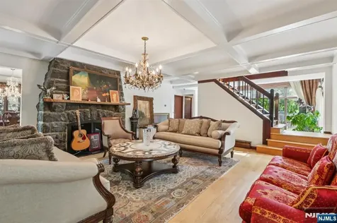 1060 Briar Way Fort Lee NJ 07024