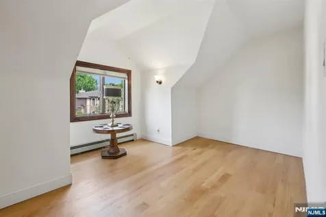 1060 Briar Way Fort Lee NJ 07024