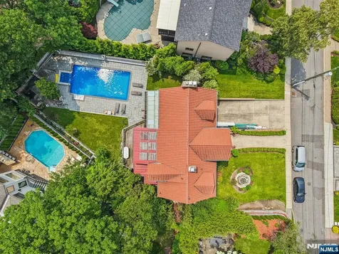 1060 Briar Way Fort Lee NJ 07024
