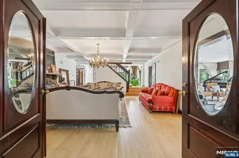 1060 Briar Way Fort Lee NJ 07024