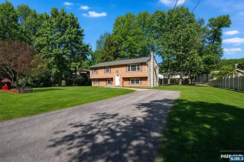 12 River Road Jefferson Township NJ 07438