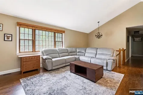 12 River Road Jefferson Township NJ 07438