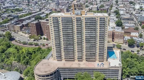 6600 Jfk Boulevard E West New York NJ 07093