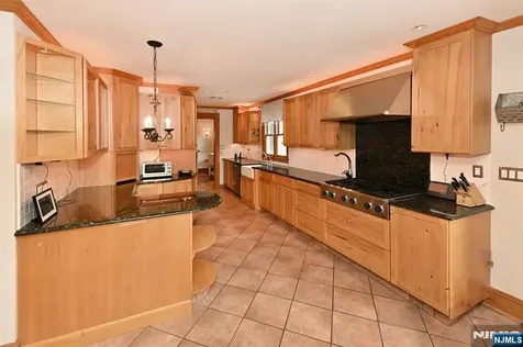8 Myrtle Street Montvale NJ 07645