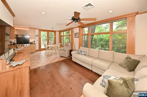 8 Myrtle Street Montvale NJ 07645