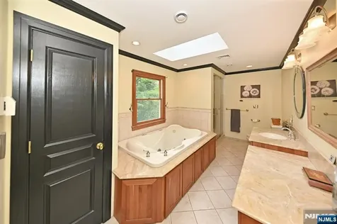 8 Myrtle Street Montvale NJ 07645