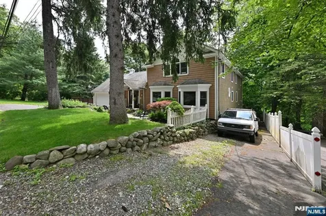 8 Myrtle Street Montvale NJ 07645