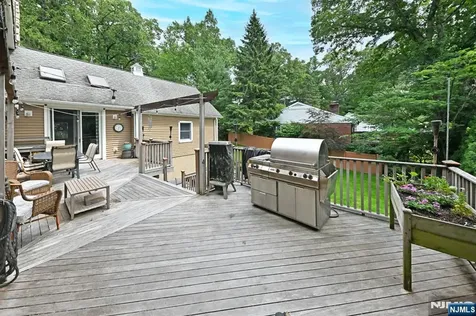 8 Myrtle Street Montvale NJ 07645