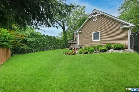 8 Myrtle Street Montvale NJ 07645