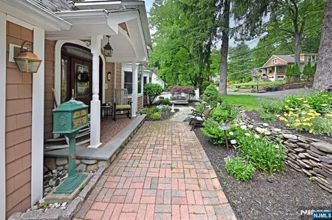 8 Myrtle Street Montvale NJ 07645