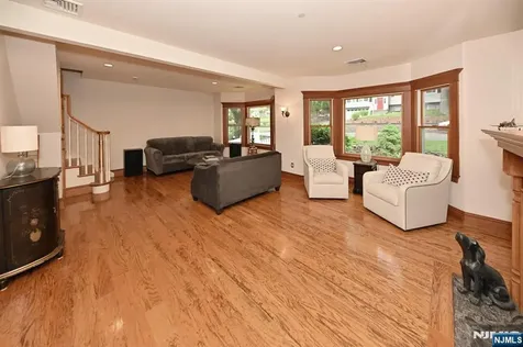 8 Myrtle Street Montvale NJ 07645
