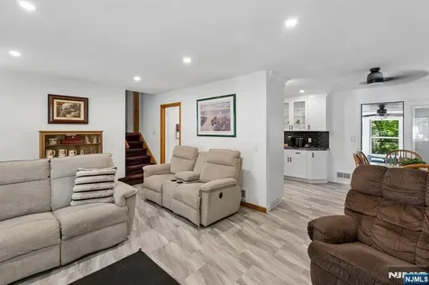 17 Orange Place Wayne NJ 07470