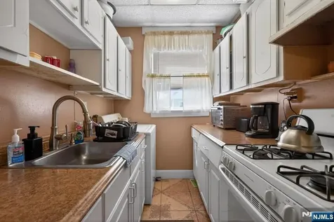 11 Yereance Avenue Clifton NJ 07106