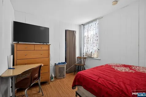 11 Yereance Avenue Clifton NJ 07106