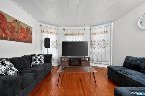 11 Yereance Avenue Clifton NJ 07106