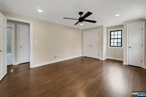 21 End Terrace Bloomfield NJ 07003