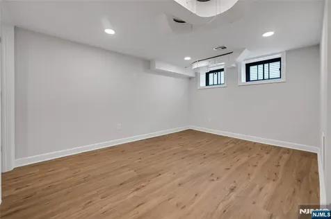 21 End Terrace Bloomfield NJ 07003