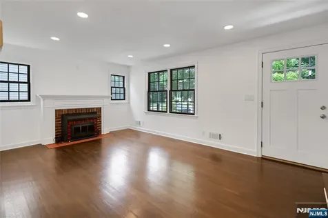 21 End Terrace Bloomfield NJ 07003