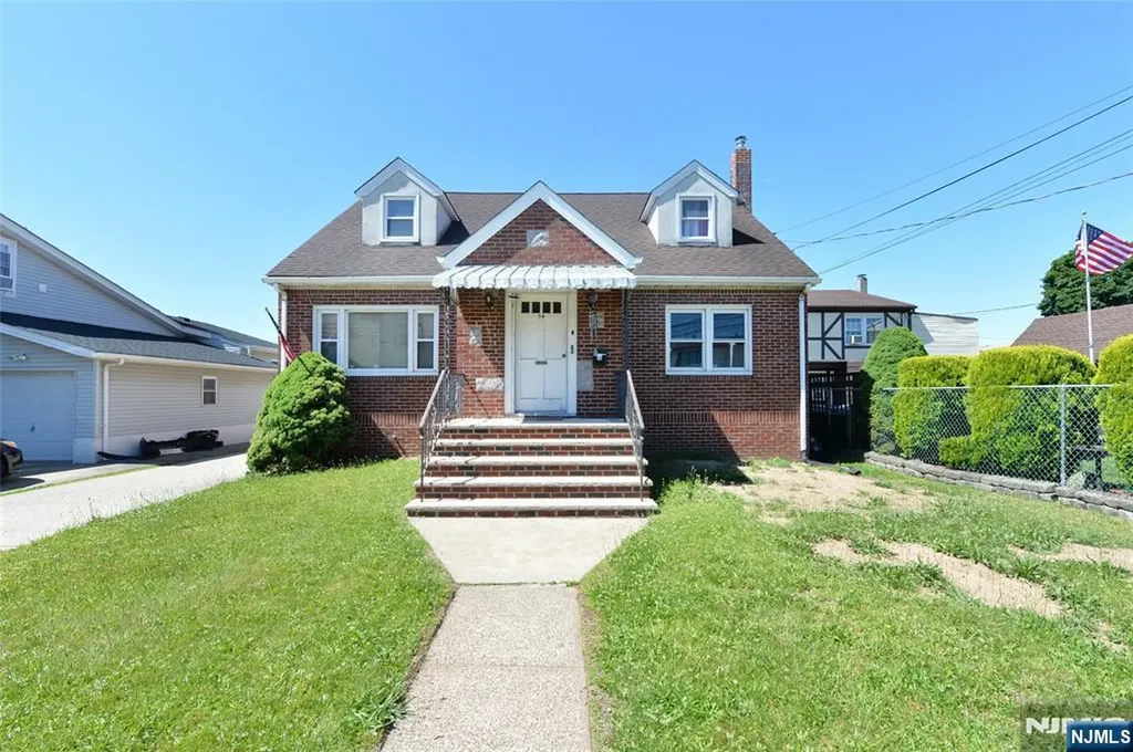 54 Avenue B Lodi NJ 07644