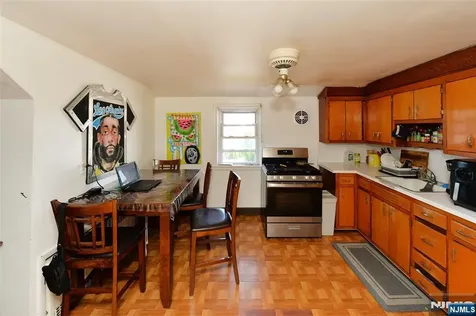 54 Avenue B Lodi NJ 07644