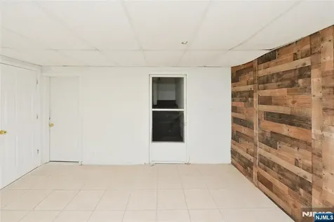 54 Avenue B Lodi NJ 07644