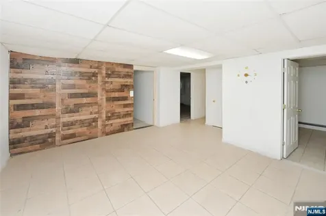 54 Avenue B Lodi NJ 07644