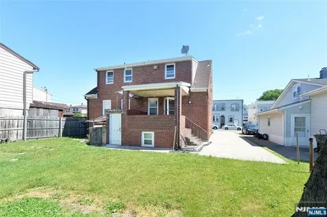 54 Avenue B Lodi NJ 07644