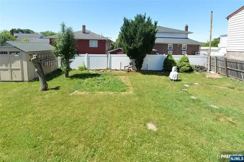 54 Avenue B Lodi NJ 07644