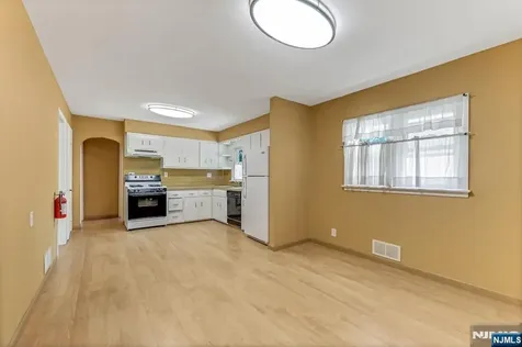 36 Benton Road Paramus NJ 07652