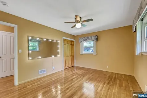 36 Benton Road Paramus NJ 07652