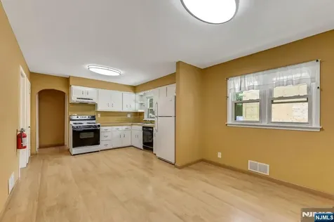 36 Benton Road Paramus NJ 07652