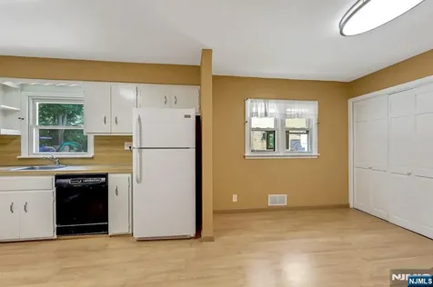 36 Benton Road Paramus NJ 07652