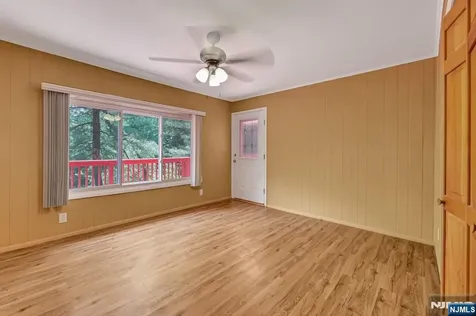 36 Benton Road Paramus NJ 07652