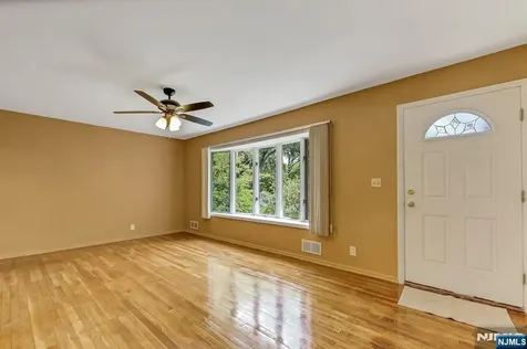 36 Benton Road Paramus NJ 07652