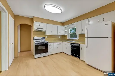 36 Benton Road Paramus NJ 07652
