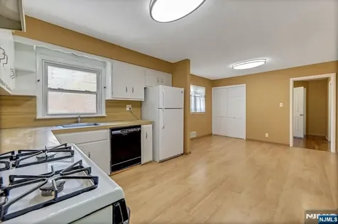 36 Benton Road Paramus NJ 07652
