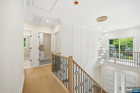 20 Hampton Terrace Livingston NJ 07039