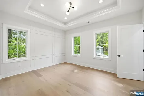 20 Hampton Terrace Livingston NJ 07039