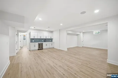 20 Hampton Terrace Livingston NJ 07039