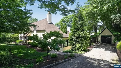 230 Satterthwaite Avenue Nutley NJ 07110