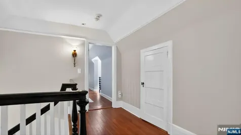 230 Satterthwaite Avenue Nutley NJ 07110