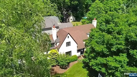 230 Satterthwaite Avenue Nutley NJ 07110