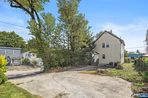 72 Winant Ridgefield Park NJ 07660