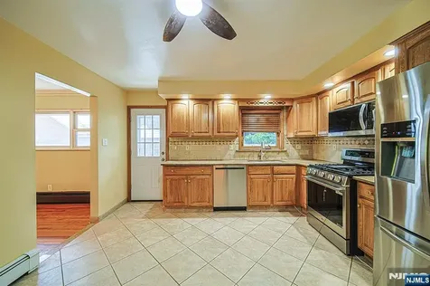 20 Shetland Lane Palisades Park NJ 07650