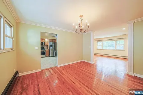 20 Shetland Lane Palisades Park NJ 07650