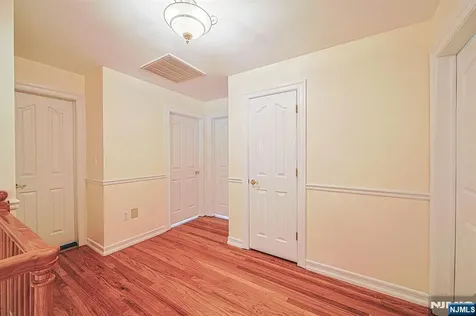 20 Shetland Lane Palisades Park NJ 07650