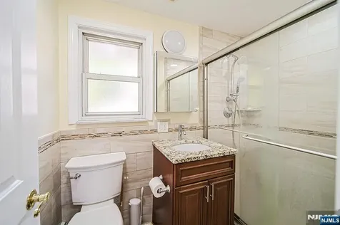 20 Shetland Lane Palisades Park NJ 07650