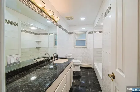 20 Shetland Lane Palisades Park NJ 07650