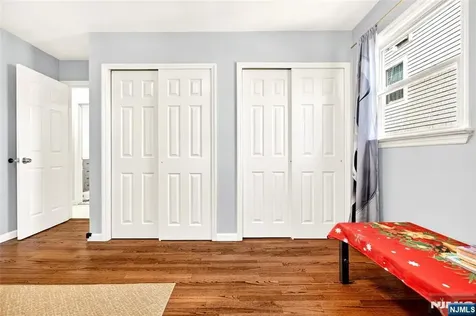 166 Pleasant Avenue Bergenfield NJ 07621
